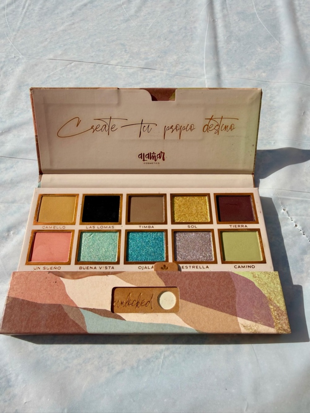 Alamar Cosmetics Destino Eyeshadow Palette